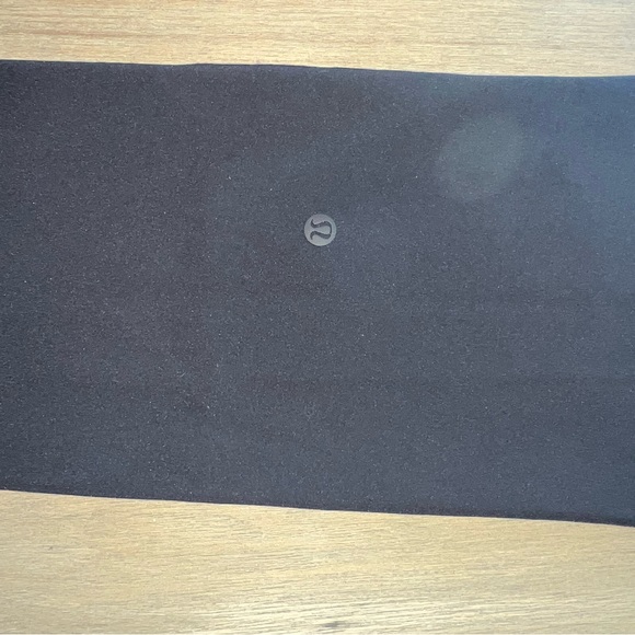 Lululemon black straight leg pants - Picture 2 of 5